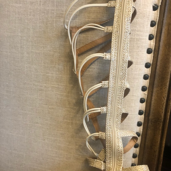 Stuart Weitzman Girls Gladiator Sandals - Picture 7 of 7